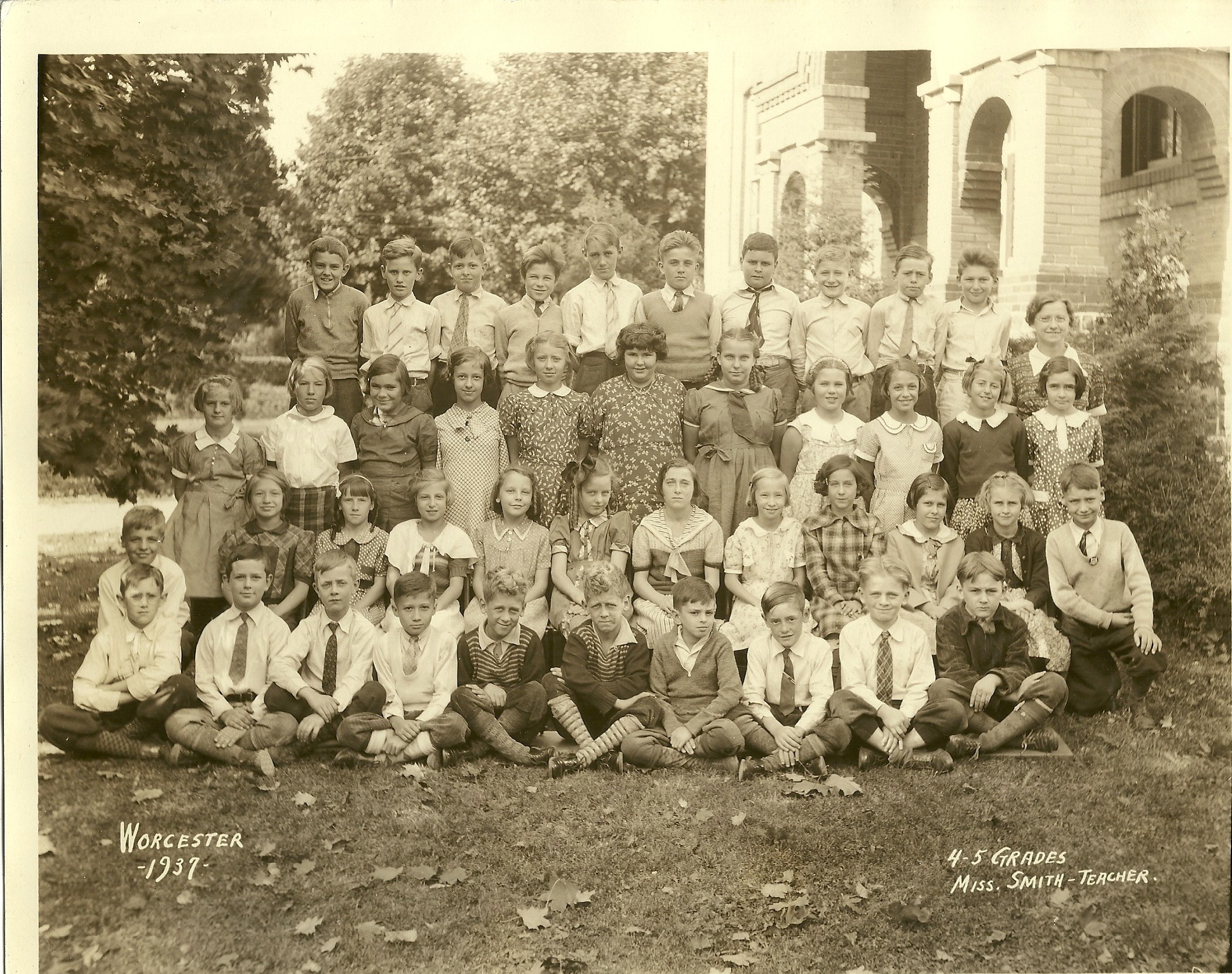 1937 Worcester School 4th-5th Grades