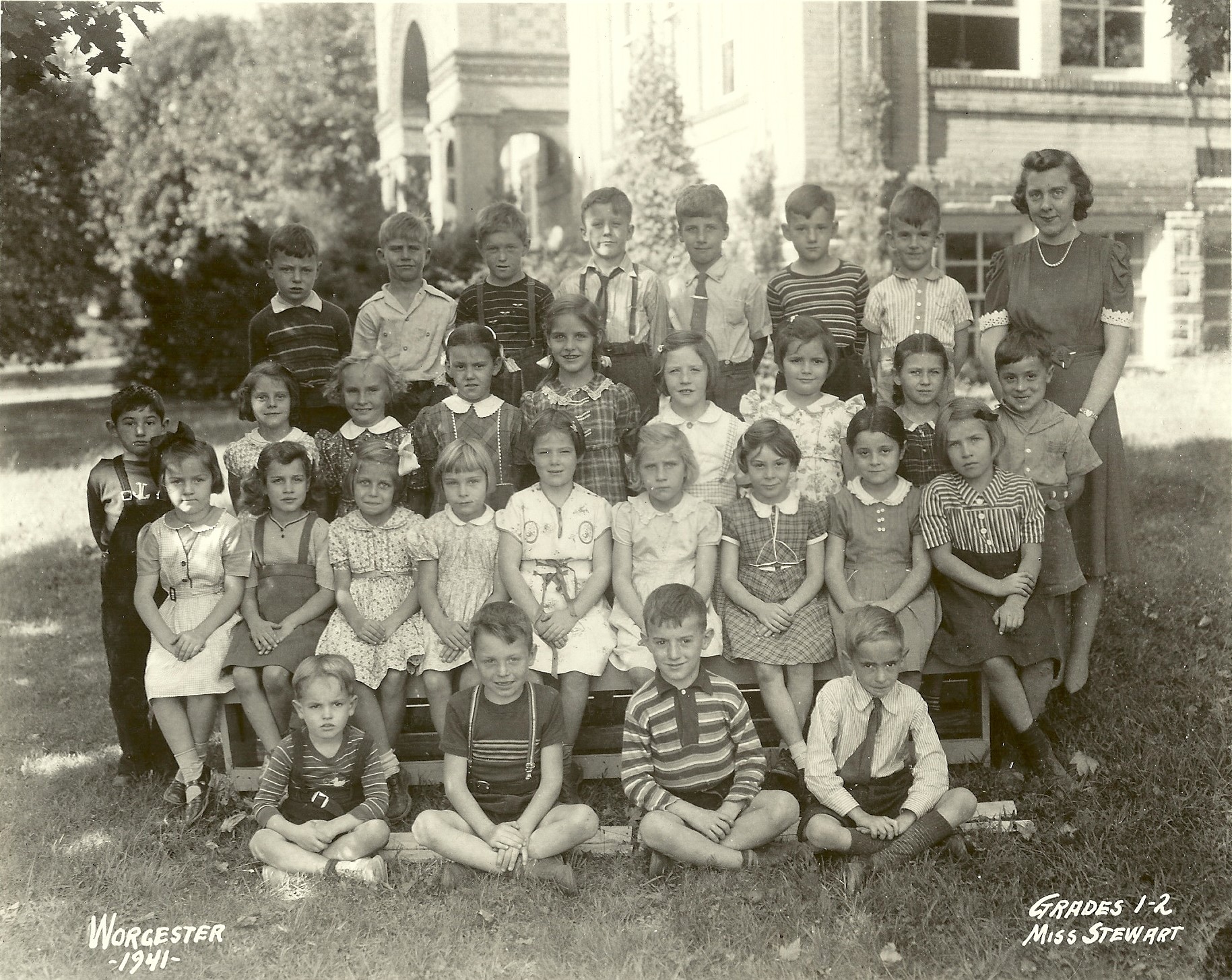1941 Worcester School 1st and 2nd Grades