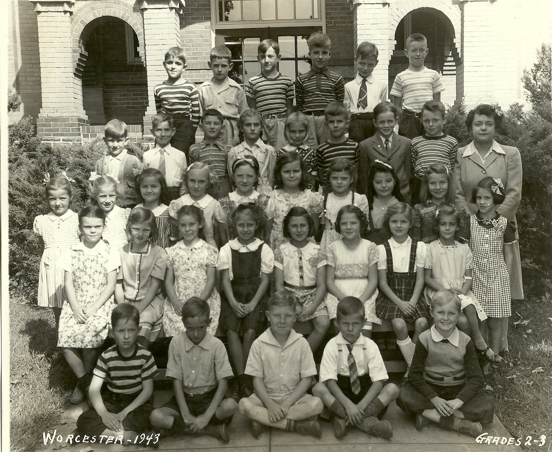1943 Worcester School 2nd-3rd Grades