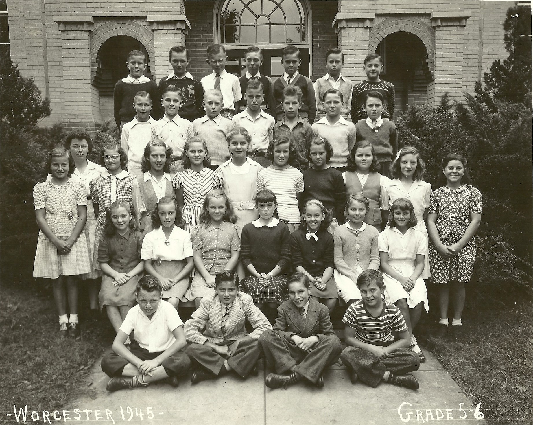 1945 Worcester School 5th-6th Grades