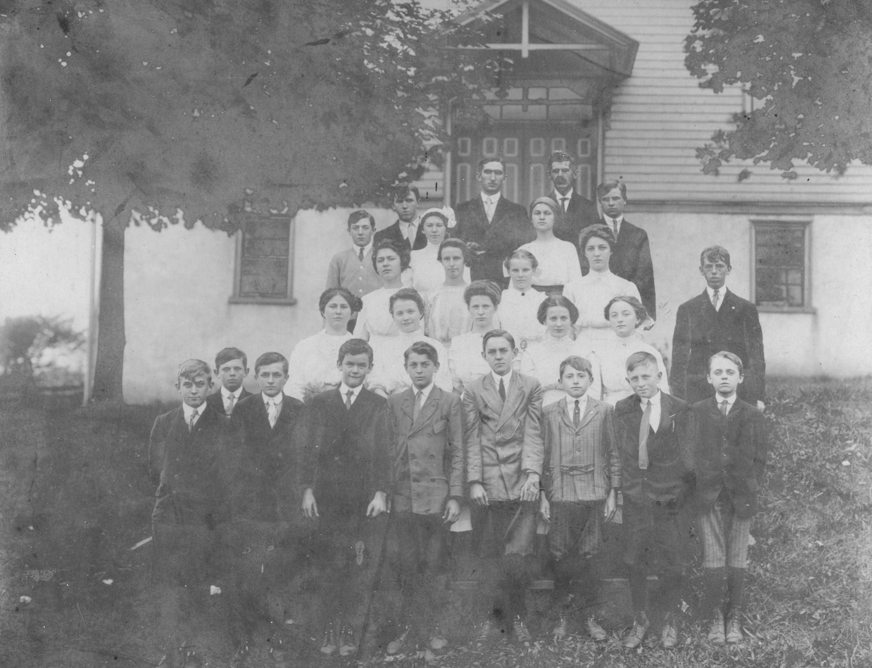 bet 1910 and 1911 Worcester School at Farmer’s Union Hall