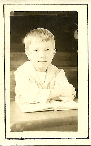 Austin Schultz, Center Point Consolidated School abt 1923