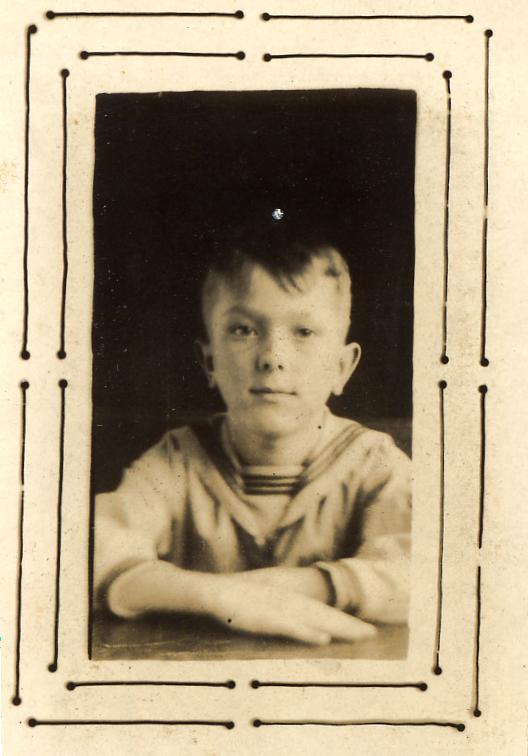 Austin Schultz, Center Point Consolidated School abt 1924